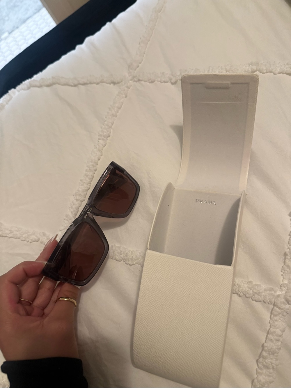 Prada sunglasses SPR 09Y-F